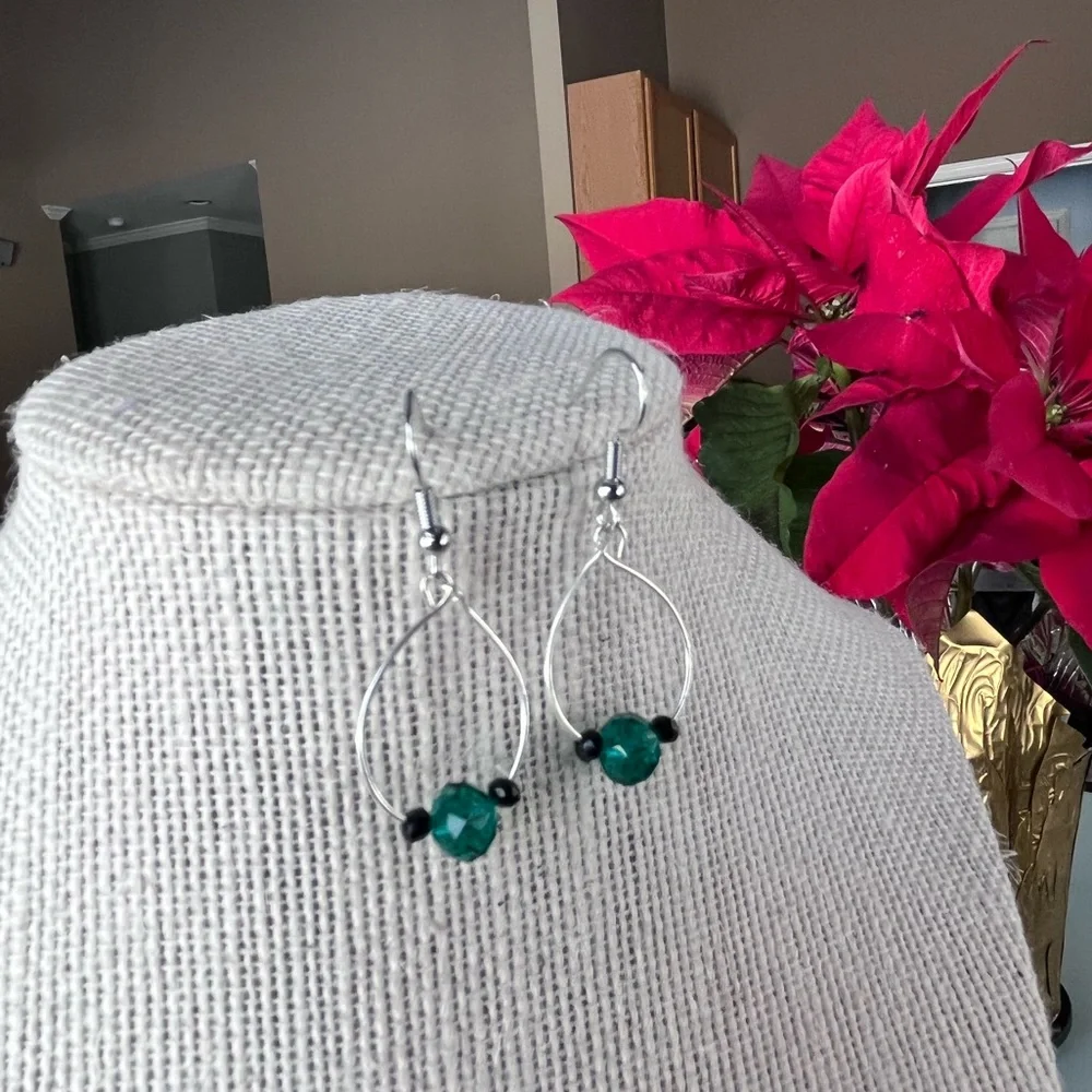 💚Handmade Earrings 💚 - Picture 5 of 7